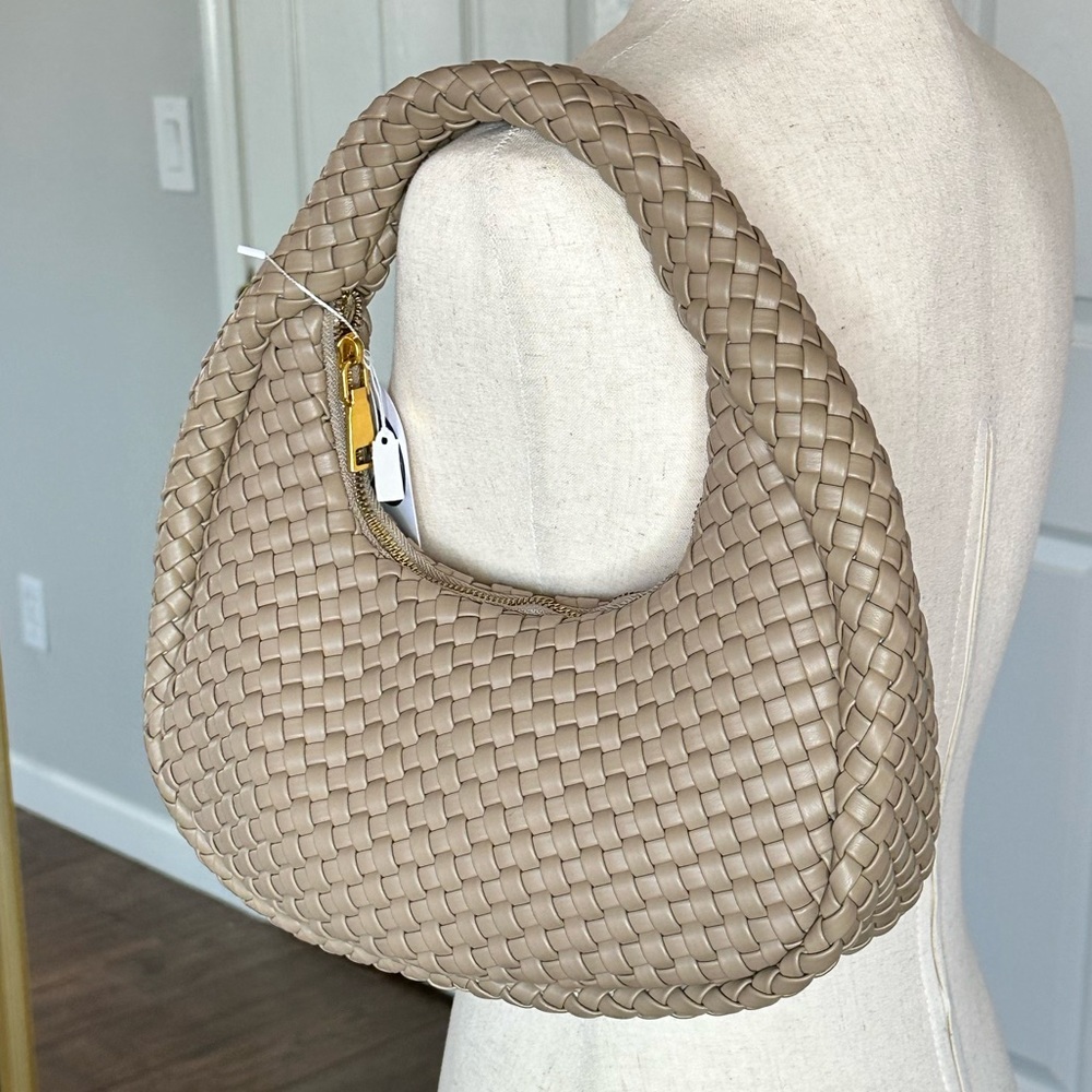 Lorelei Nude recycled vegan leather shoulder bag